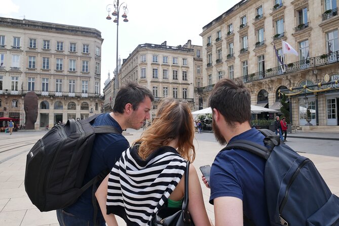 Outdoor escape-game | The Bordeaux robbery - The walking clue-hunt: what you’ll do on the streets