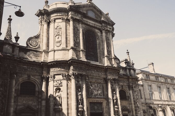 Private Bordeaux History Tour with a glass of Bordeaux wine. - Tour Pey-Berland and Rue Saint-Catherine: From Roman Road to Today