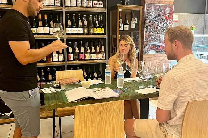 Saint Emilion History Tour with Wine Education and Tasting - English tour expectations: the one risk worth planning for