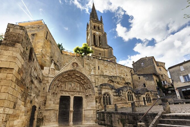 Saint-Émilion : Private Walking Tour & Magnificent Views - Key Highlights You’ll Feel Right Away