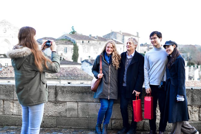 St-Emilion & Médoc Wine Day Tour: Chateaus, Tastings and Lunch - Food, Water, and What to Bring for Comfort