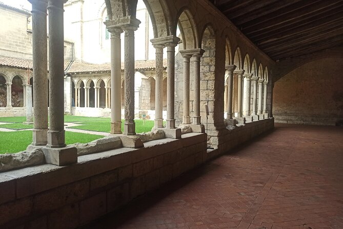The Best Of Saint-Emilion : City Highlights walking tour - Start Smart at Maison du Vin in Saint-Émilion