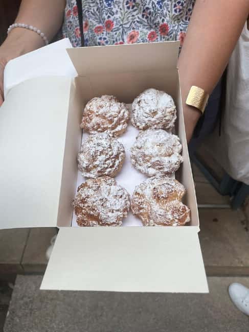 The Ultimate Bordeaux Food Tour: Full Meal & Fine Wines - Saint-Pierre: short stop, big impact from local flavors