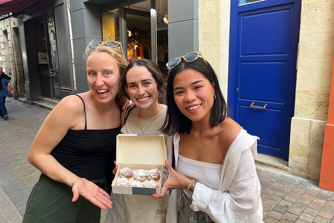 Traditional Gourmet Food & Wine Tour in Bordeaux - Galerie des Grands Hommes: from old market energy to today’s dining and shops