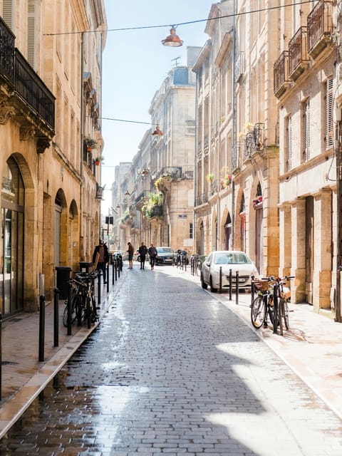 Walking Tour in Bordeaux with Tastings and Stories - Practical tips so you enjoy every stop